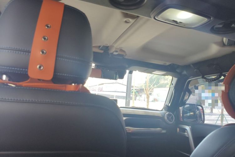 Used BAIC Off-Road BJ40 2020 2.0T Automatic Four-Wheel Drive Urban Hunter Edition Chivalrous Type Headliner