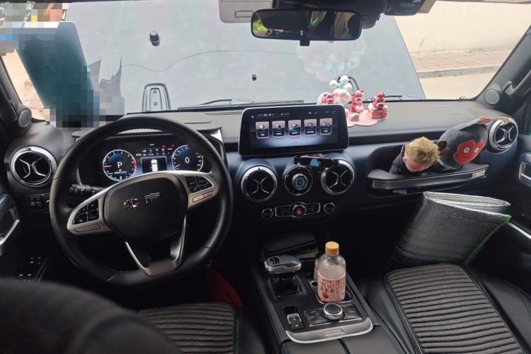 Used BAIC Off-Road BJ40 2020 2.0T Automatic Four-Wheel Drive Urban Hunter Edition Chivalrous Type Headliner