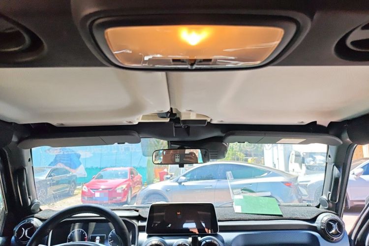 Used BAIC Off-Road BJ40 2020 2.0T Automatic Four-Wheel Drive Urban Hunter Edition Chivalrous Type Headliner