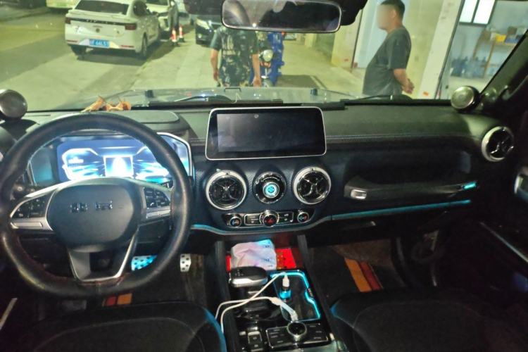 Used BAIC Off-Road BJ40 2020 2.0T Automatic Four-Wheel Drive Urban Hunter Edition Chivalrous Type Headliner