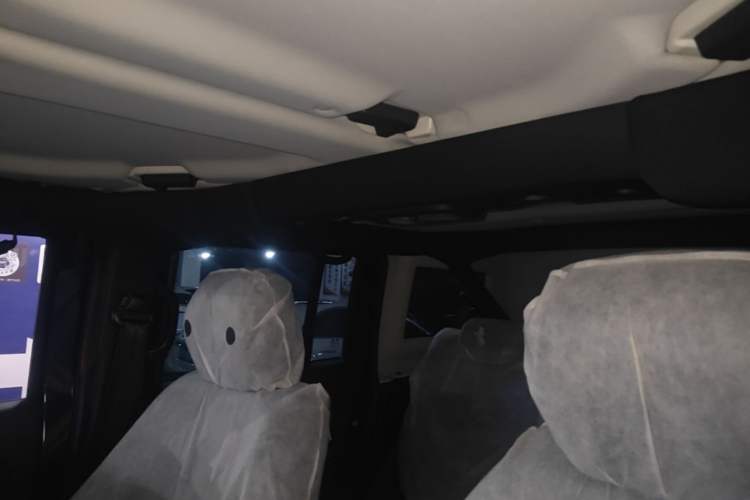 Used BAIC Off-Road BJ40 2020 2.0T Automatic Four-Wheel Drive Urban Hunter Edition Chivalrous Type Headliner