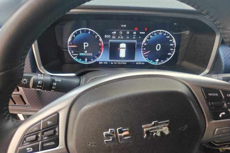 Used BAIC Off-Road BJ40 2020 2.0T Automatic Four-Wheel Drive Urban Hunter Edition Chivalrous Type Instrument Cluster