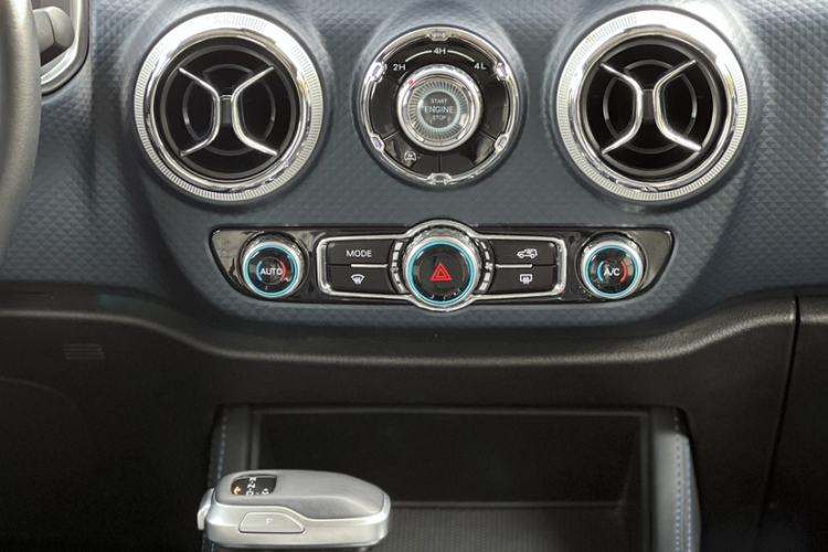 Used BAIC Off-Road BJ40 2020 2.0T Automatic Four-Wheel Drive Urban Hunter Edition Chivalrous Type Interior 1
