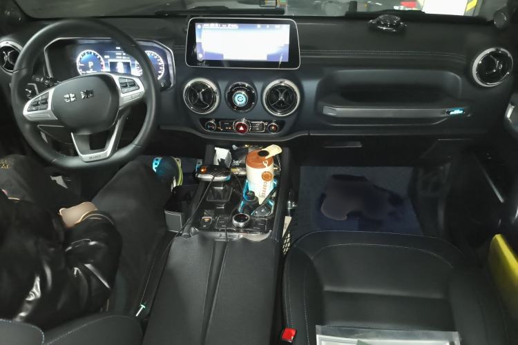 Used BAIC Off-Road BJ40 2020 2.0T Automatic Four-Wheel Drive Tribute Edition 2020 Xieke Version Interior 2