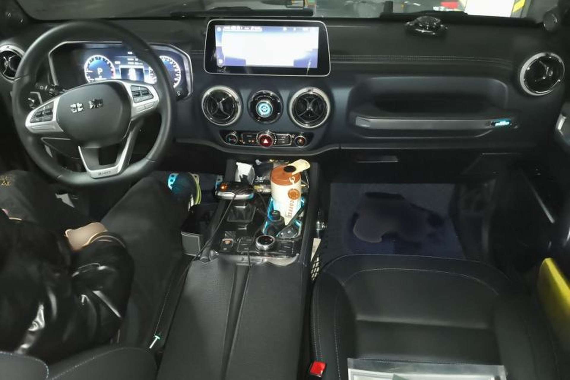 Used BAIC Off-Road BJ40 2020 2.0T Automatic Four-Wheel Drive Tribute Edition 2020 Xieke Version Interior 2