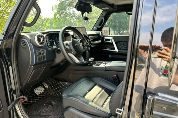 Used BAIC Off-Road BJ40 2020 2.0T Automatic Four-Wheel Drive Urban Hunter Edition Chivalrous Type Interior 2