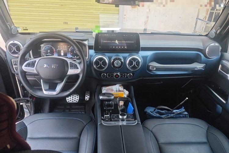 Used BAIC Off-Road BJ40 2020 2.0T Automatic Four-Wheel Drive Urban Hunter Edition Chivalrous Type Interior 2