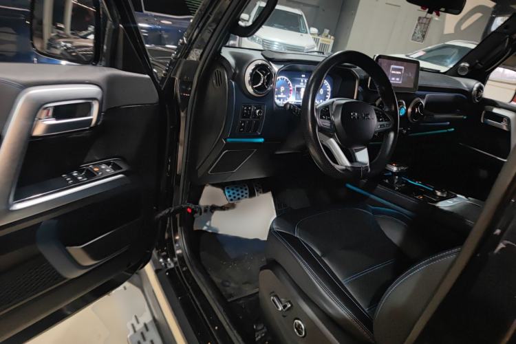 Used BAIC Off-Road BJ40 2020 2.0T Automatic Four-Wheel Drive Urban Hunter Edition Chivalrous Type Interior 3