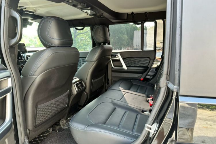 Used BAIC Off-Road BJ40 2020 2.0T Automatic Four-Wheel Drive Urban Hunter Edition Chivalrous Type Interior 3