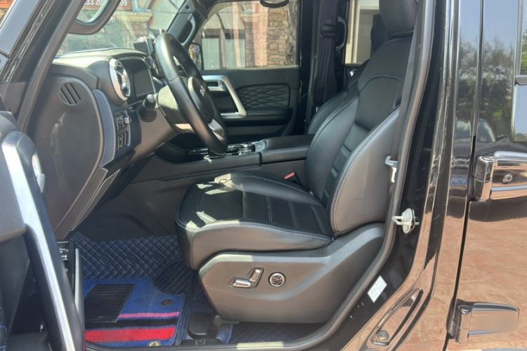 Used BAIC Off-Road BJ40 2020 2.0T Automatic Four-Wheel Drive Urban Hunter Edition Chivalrous Type Interior 3