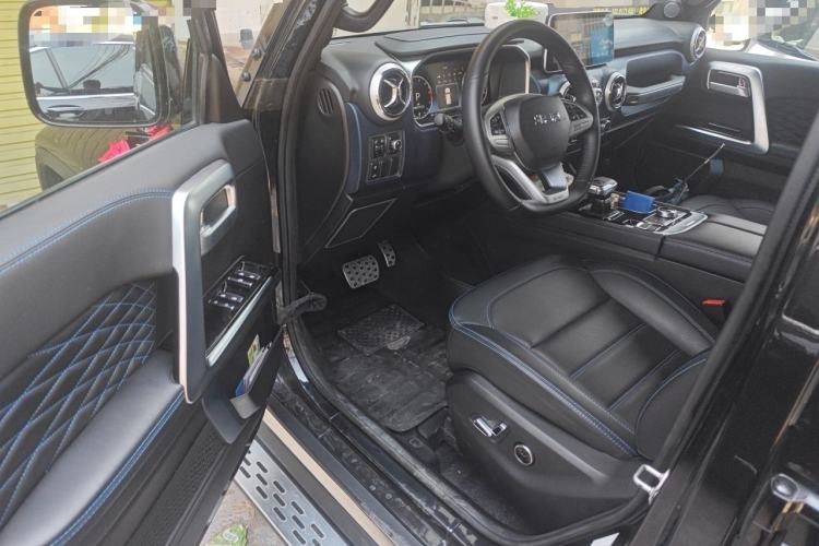 Used BAIC Off-Road BJ40 2020 2.0T Automatic Four-Wheel Drive Urban Hunter Edition Chivalrous Type Interior 3