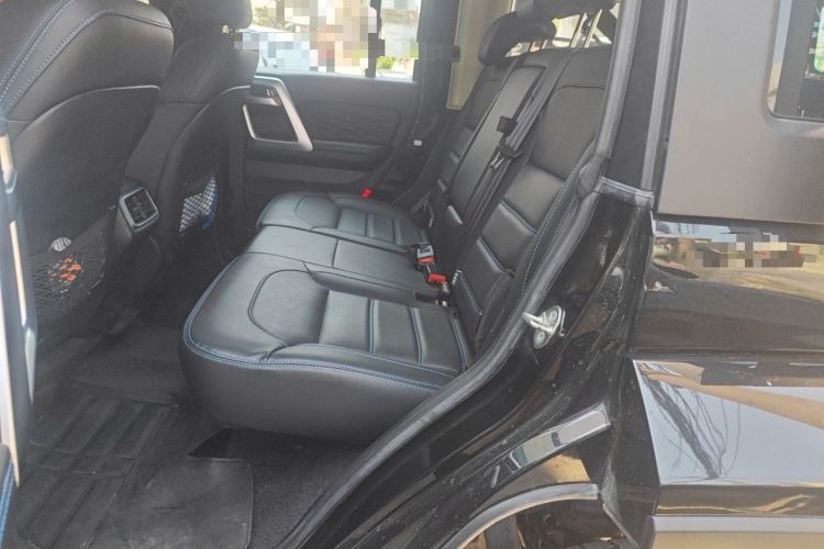 Used BAIC Off-Road BJ40 2020 2.0T Automatic Four-Wheel Drive Urban Hunter Edition Chivalrous Type Interior 4