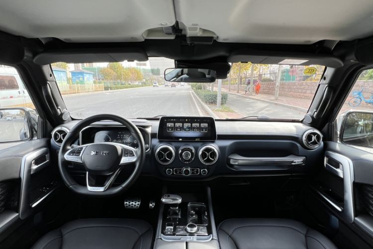 Used BAIC Off-Road BJ40 2020 2.0T Automatic Four-Wheel Drive Urban Hunter Edition Chivalrous Type Interior 4