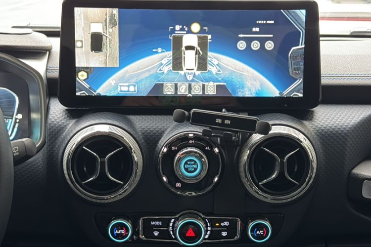 Used BAIC Off-Road BJ40 2020 2.0T Automatic Four-Wheel Drive Tribute Edition 2020 Xieke Version Interior 5