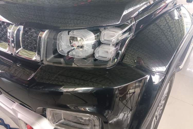 Used BAIC Off-Road BJ40 2020 2.0T Automatic Four-Wheel Drive Urban Hunter Edition Chivalrous Type Left Front Headlight