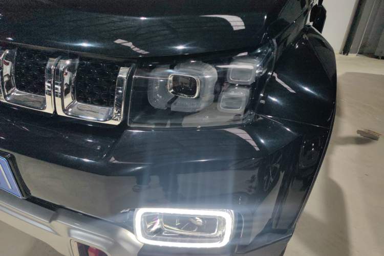 Used BAIC Off-Road BJ40 2020 2.0T Automatic Four-Wheel Drive Urban Hunter Edition Chivalrous Type Left Front Headlight