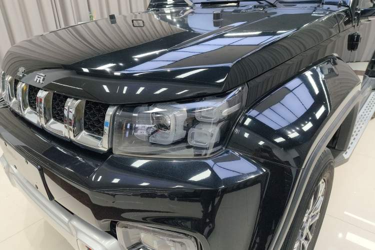 Used BAIC Off-Road BJ40 2020 2.0T Automatic Four-Wheel Drive Urban Hunter Edition Chivalrous Type Left Front Headlight