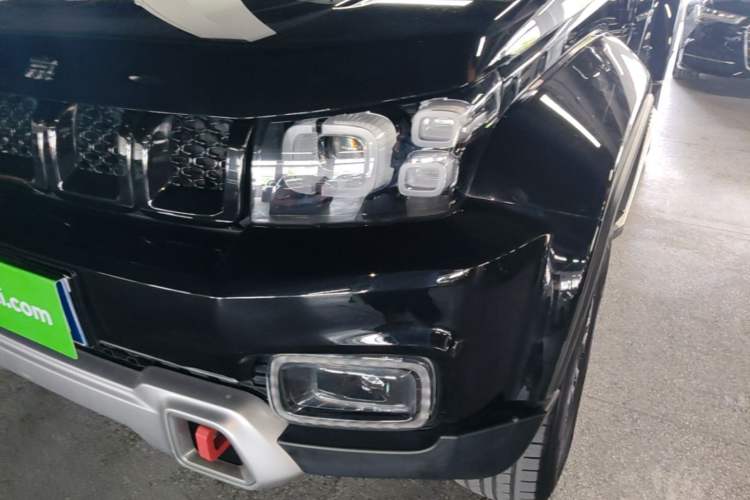 Used BAIC Off-Road BJ40 2020 2.0T Automatic Two-Wheel Drive Urban Hunter Edition Chivalrous Type Left Front Headlight