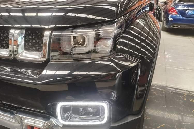 Used BAIC Off-Road BJ40 2020 2.0T Automatic Four-Wheel Drive Urban Hunter Edition Prestige Version Left Front Headlight