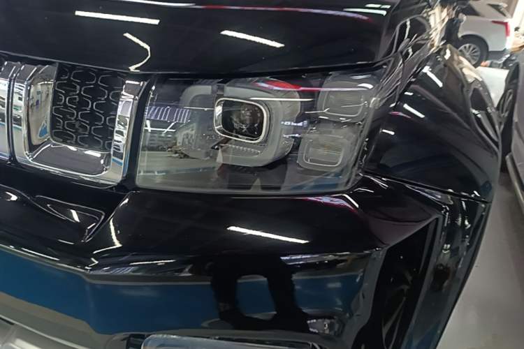 Used BAIC Off-Road BJ40 2020 2.0T Automatic Four-Wheel Drive Urban Hunter Edition Chivalrous Type Left Front Headlight