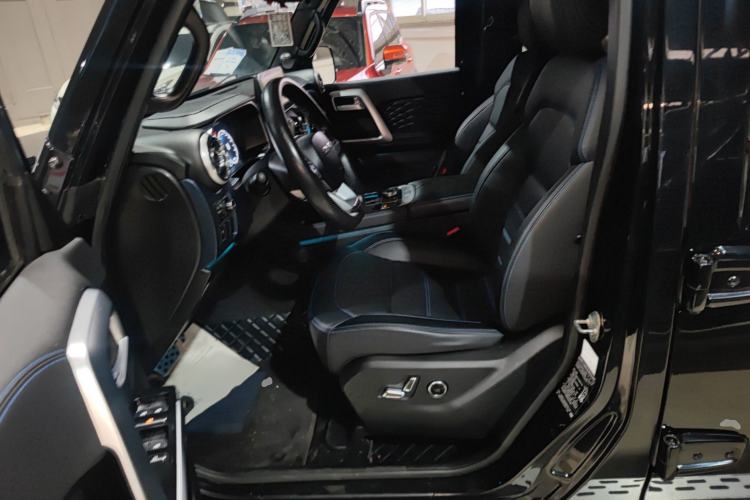 Used BAIC Off-Road BJ40 2020 2.0T Automatic Four-Wheel Drive Urban Hunter Edition Chivalrous Type Left Front Seat