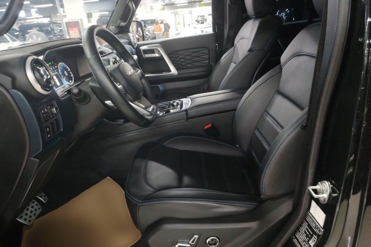 Used BAIC Off-Road BJ40 2020 2.0T Automatic Four-Wheel Drive Urban Hunter Edition Chivalrous Type Left Front Seat