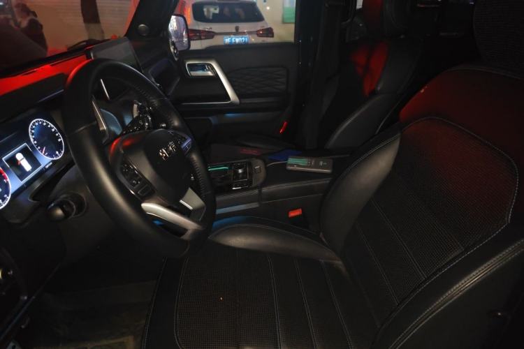 Used BAIC Off-Road BJ40 2020 2.0T Automatic Four-Wheel Drive Urban Hunter Edition Chivalrous Type Left Front Seat