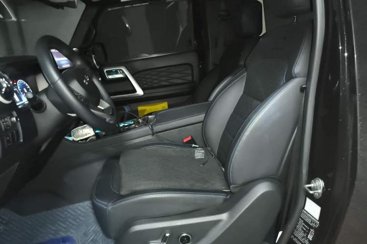 Used BAIC Off-Road BJ40 2020 2.0T Automatic Four-Wheel Drive Tribute Edition 2020 Xieke Version Left Front Seat
