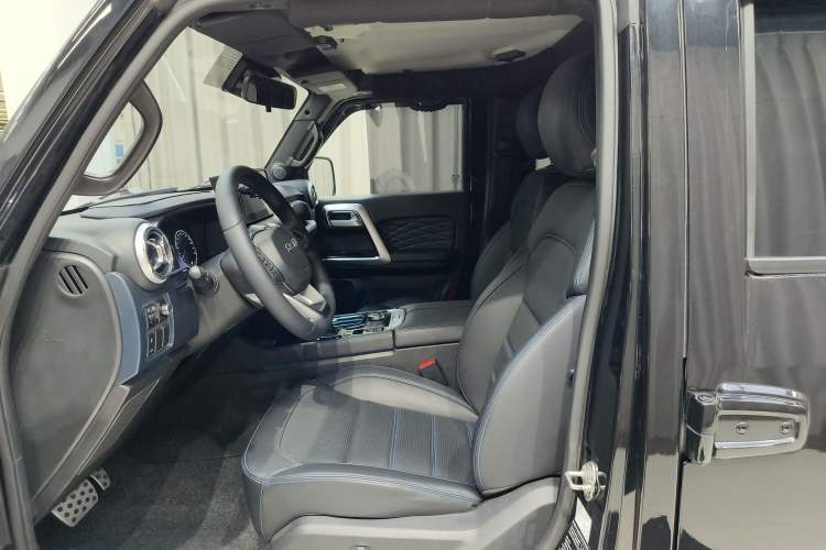 Used BAIC Off-Road BJ40 2020 2.0T Automatic Four-Wheel Drive Urban Hunter Edition Chivalrous Type Left Front Seat