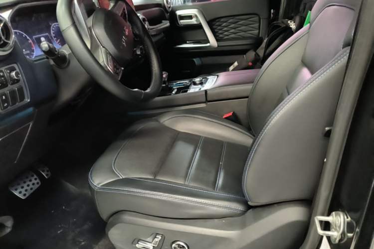 Used BAIC Off-Road BJ40 2020 2.0T Automatic Four-Wheel Drive Urban Hunter Edition Chivalrous Type Left Front Seat