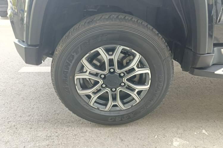 Used BAIC Off-Road BJ40 2020 2.0T Automatic Four-Wheel Drive Urban Hunter Edition Chivalrous Type Left Front Wheel Hub