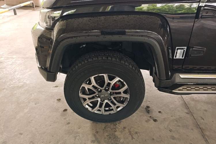 Used BAIC Off-Road BJ40 2020 2.0T Automatic Four-Wheel Drive Urban Hunter Edition Prestige Version Left Front Wheel Hub