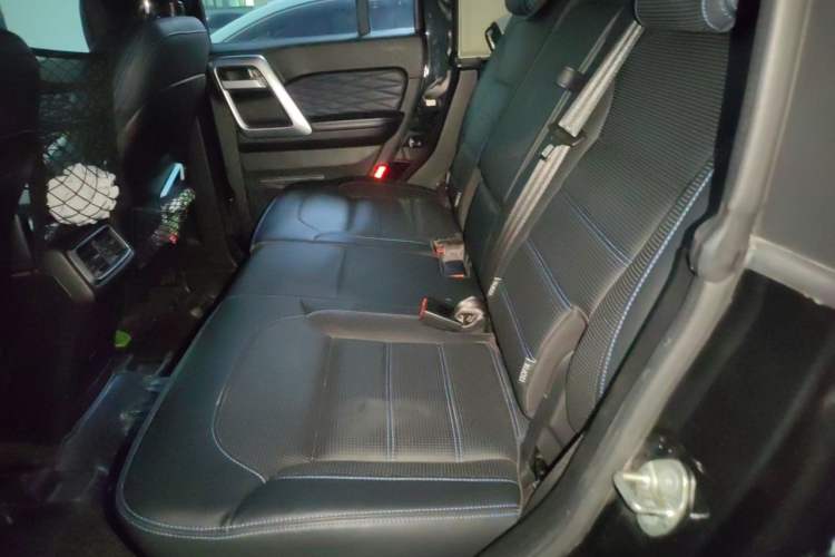 Used BAIC Off-Road BJ40 2020 2.0T Automatic Four-Wheel Drive Urban Hunter Edition Chivalrous Type Left Rear Seat