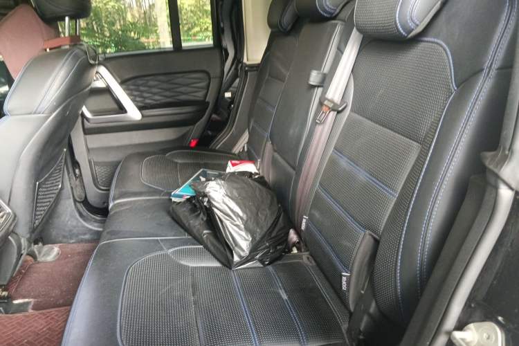 Used BAIC Off-Road BJ40 2020 2.0T Automatic Four-Wheel Drive Urban Hunter Edition Chivalrous Type Left Rear Seat