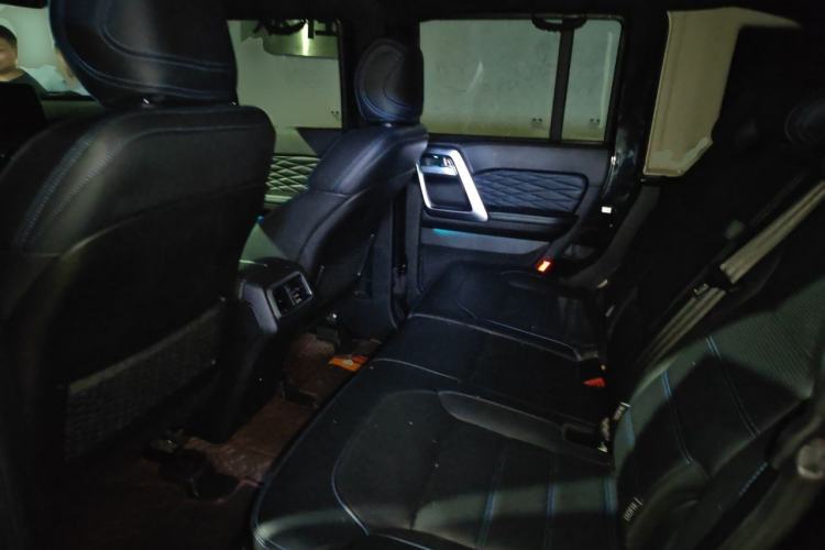 Used BAIC Off-Road BJ40 2020 2.0T Automatic Four-Wheel Drive Urban Hunter Edition Chivalrous Type Left Rear Seat
