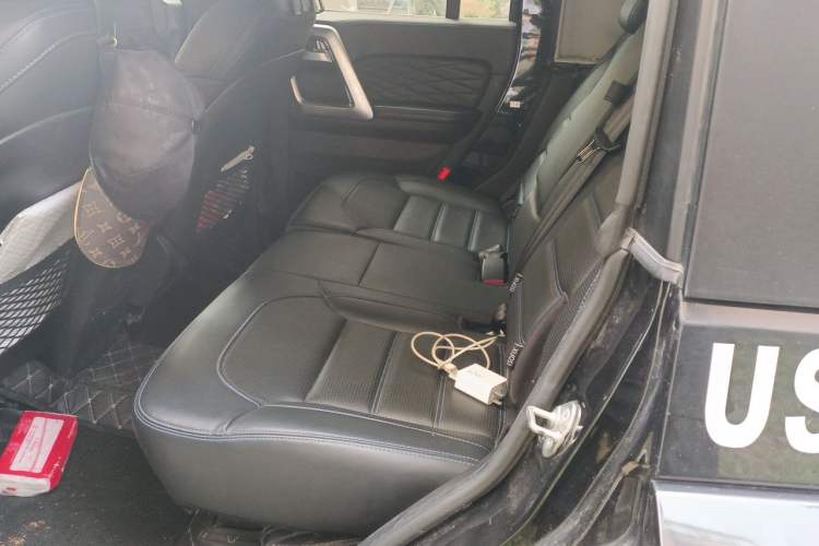 Used BAIC Off-Road BJ40 2020 2.0T Automatic Four-Wheel Drive Urban Hunter Edition Chivalrous Type Left Rear Seat
