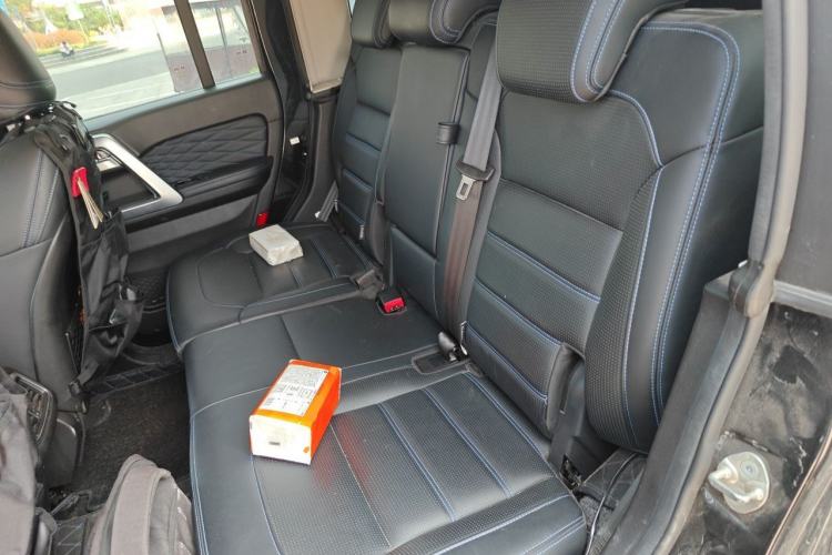 Used BAIC Off-Road BJ40 2020 2.0T Automatic Four-Wheel Drive Urban Hunter Edition Chivalrous Type Left Rear Seat