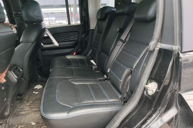 Used BAIC Off-Road BJ40 2020 2.0T Automatic Four-Wheel Drive Urban Hunter Edition Chivalrous Type Left Rear Seat