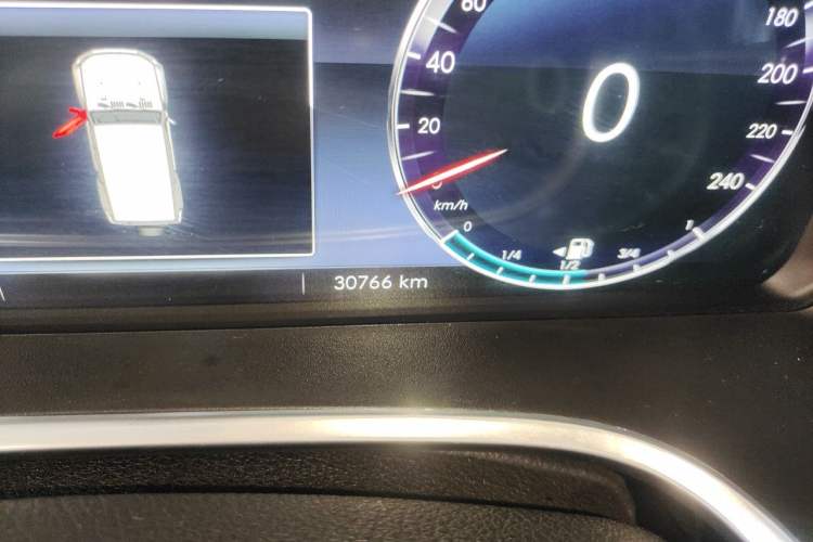Used BAIC Off-Road BJ40 2020 2.0T Automatic Four-Wheel Drive Urban Hunter Edition Chivalrous Type Odometer Close Up