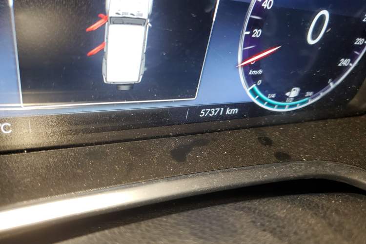 Used BAIC Off-Road BJ40 2020 2.0T Automatic Four-Wheel Drive Urban Hunter Edition Chivalrous Type Odometer Close Up