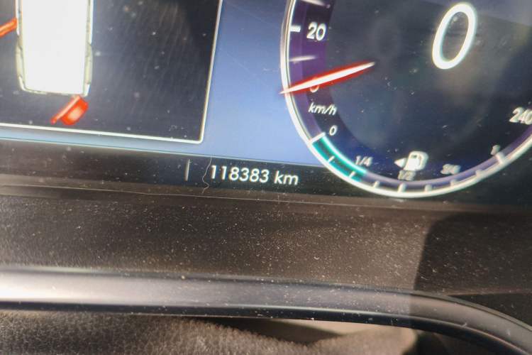 Used BAIC Off-Road BJ40 2020 2.0T Automatic Four-Wheel Drive Urban Hunter Edition Chivalrous Type Odometer Close Up