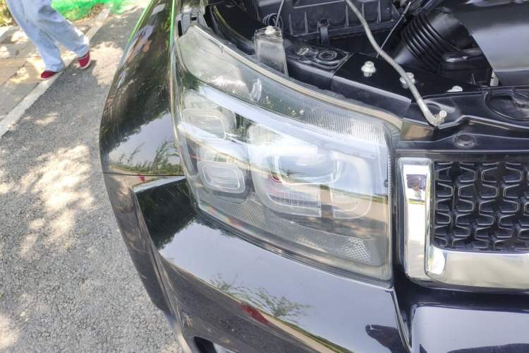 Used BAIC Off-Road BJ40 2020 2.0T Automatic Four-Wheel Drive Urban Hunter Edition Chivalrous Type Right Front Headlight