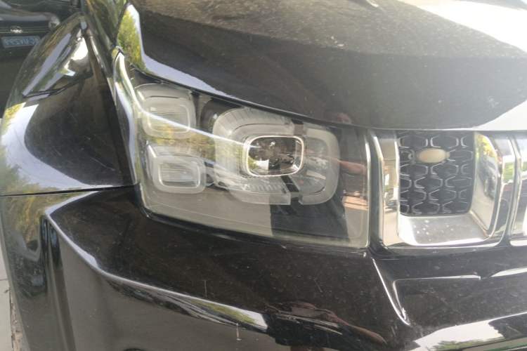 Used BAIC Off-Road BJ40 2020 2.0T Automatic Four-Wheel Drive Urban Hunter Edition Chivalrous Type Right Front Headlight