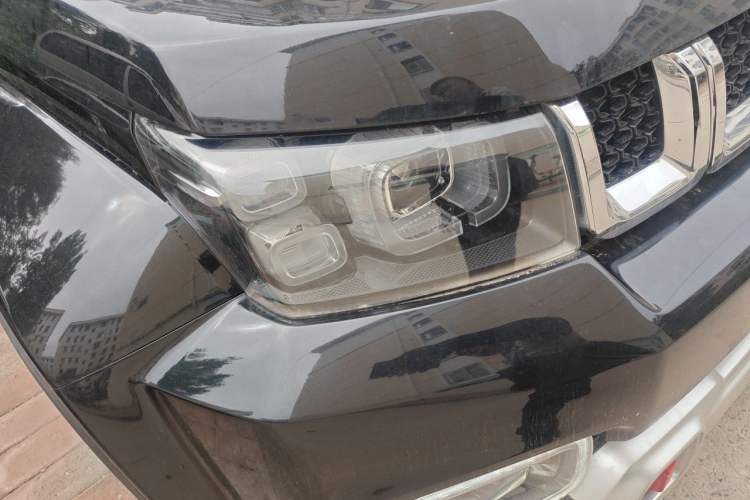 Used BAIC Off-Road BJ40 2020 2.0T Automatic Four-Wheel Drive Urban Hunter Edition Chivalrous Type Right Front Headlight