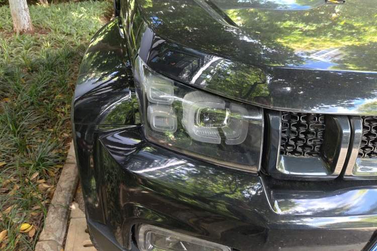 Used BAIC Off-Road BJ40 2020 2.0T Automatic Four-Wheel Drive Urban Hunter Edition Chivalrous Type Right Front Headlight