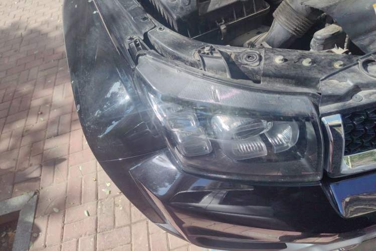 Used BAIC Off-Road BJ40 2020 2.0T Automatic Four-Wheel Drive Urban Hunter Edition Chivalrous Type Right Front Headlight