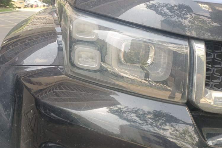 Used BAIC Off-Road BJ40 2020 2.0T Automatic Four-Wheel Drive Urban Hunter Edition Chivalrous Type Right Front Headlight