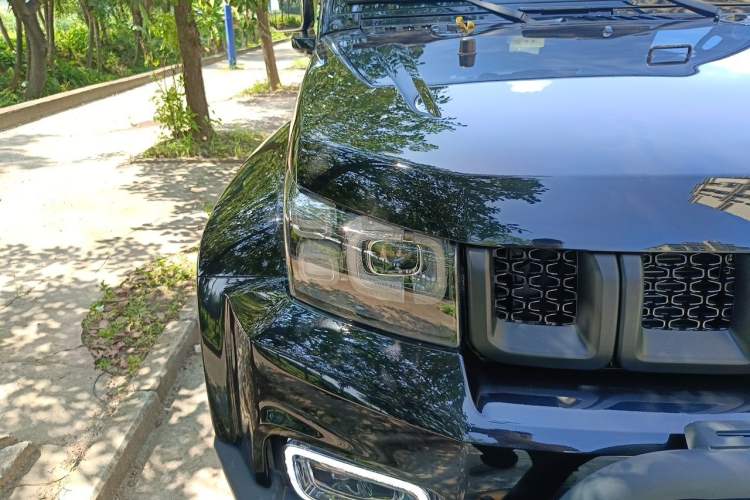 Used BAIC Off-Road BJ40 2020 2.0T Automatic Four-Wheel Drive Urban Hunter Edition Chivalrous Type Right Front Headlight