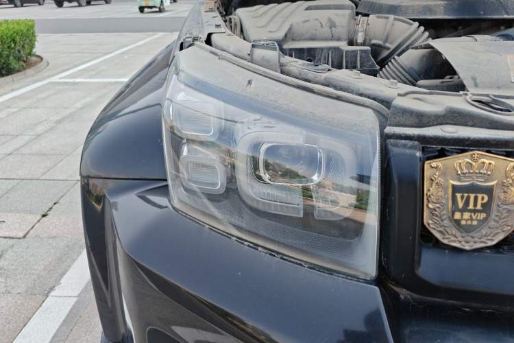 Used BAIC Off-Road BJ40 2020 2.0T Automatic Four-Wheel Drive Urban Hunter Edition Chivalrous Type Right Front Headlight