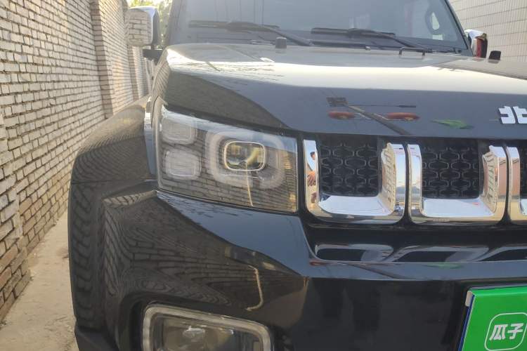 Used BAIC Off-Road BJ40 2020 2.0T Automatic Four-Wheel Drive Urban Hunter Edition Chivalrous Type Right Front Headlight
